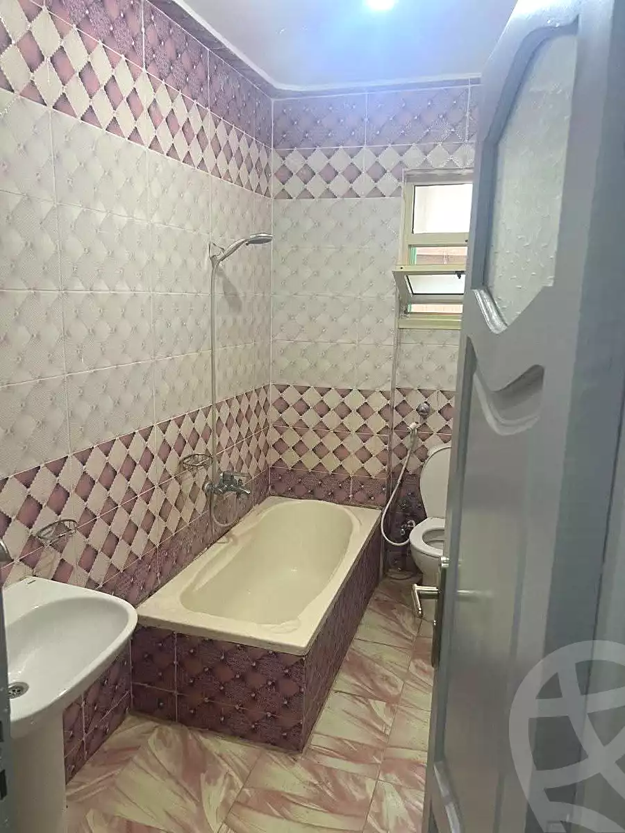 https://aqarmap.com.eg/ar/listing/7033575-for-sale-alexandria-al-agamy-lbytsh-bianchiii-street-11