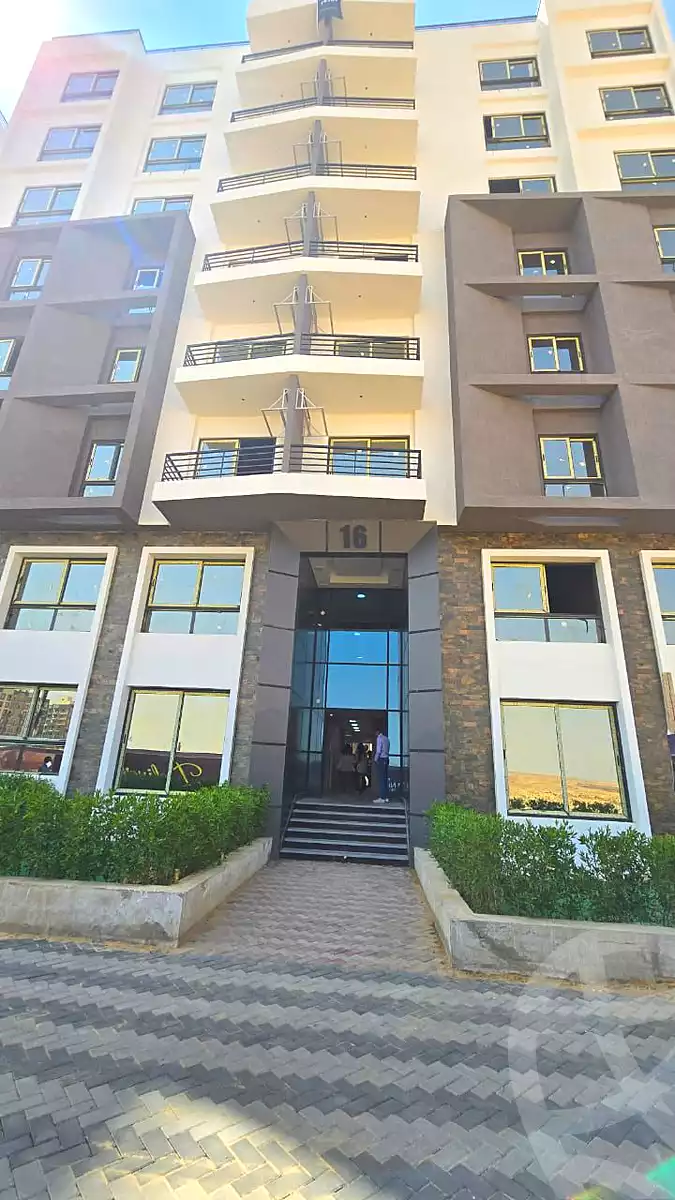 https://aqarmap.com.eg/en/listing/7034062-for-sale-cairo-new-administrative-capital-r7-green-avenue