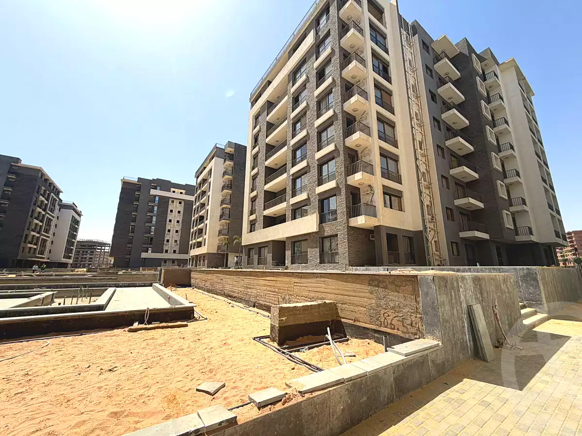 https://aqarmap.com.eg/en/listing/7034541-for-sale-cairo-new-administrative-capital-r7-scenario