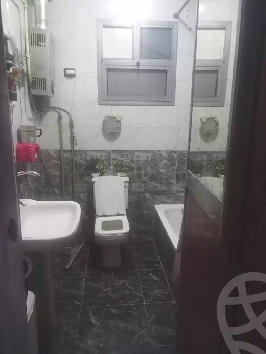 https://aqarmap.com.eg/en/listing/7034883-for-sale-cairo-helwan-mnshy-yn-hlwn-rael-st