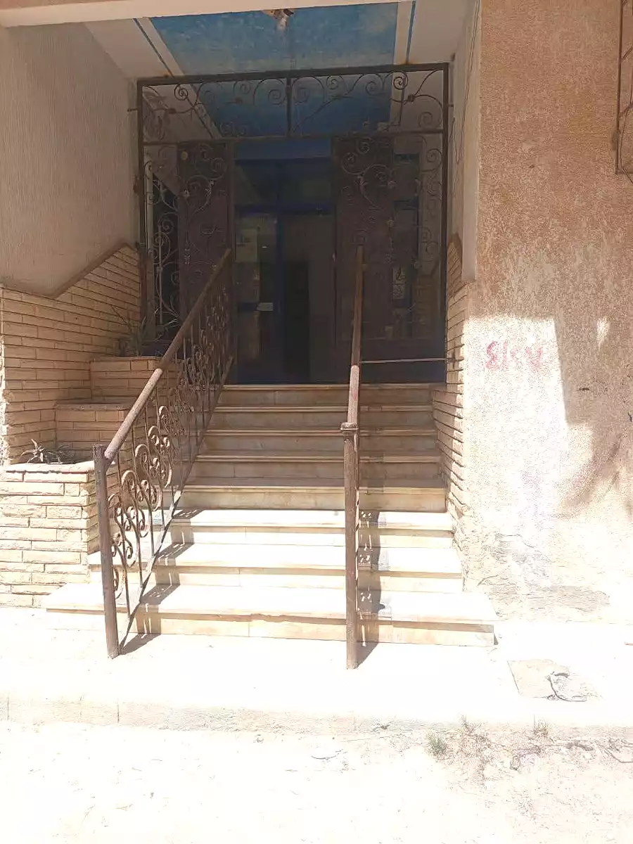 https://aqarmap.com.eg/en/listing/7035360-for-sale-alexandria-al-agamy-el-hanouvel-al-asdakaa-st