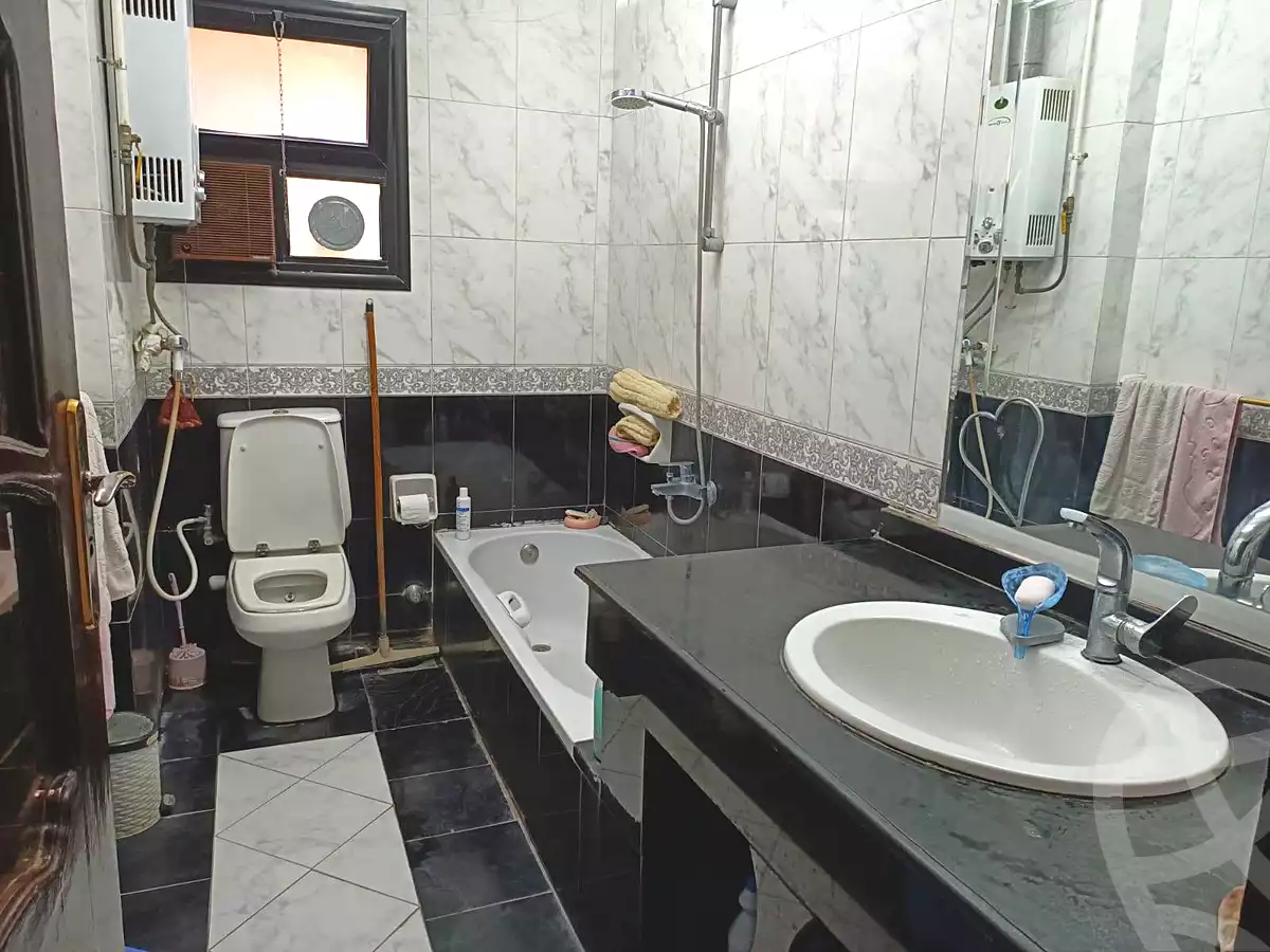 https://aqarmap.com.eg/ar/listing/7035500-for-sale-cairo-helwan-rostom-st