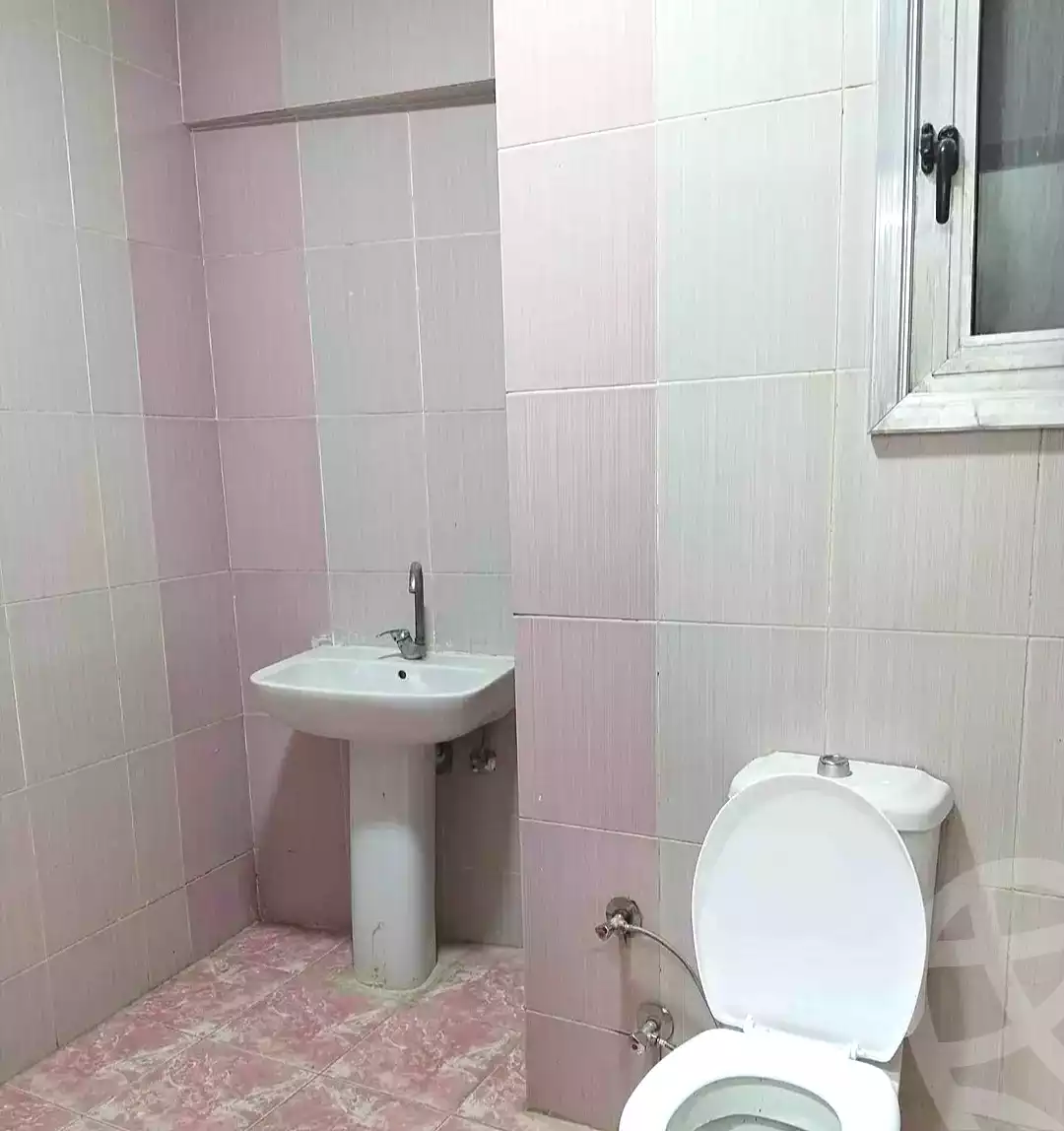 https://aqarmap.com.eg/ar/listing/7035543-for-sale-alexandria-sydy-bshr-sydy-bshr-bhry