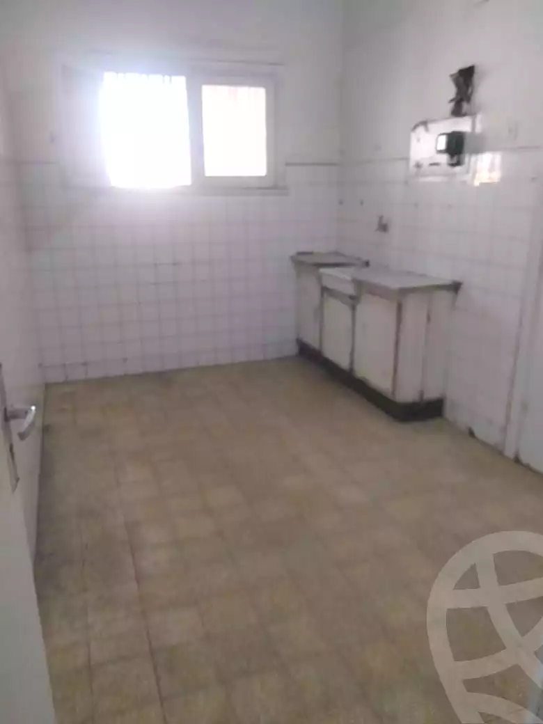 https://aqarmap.com.eg/en/listing/7035808-for-rent-cairo-downtown-el-tahrir