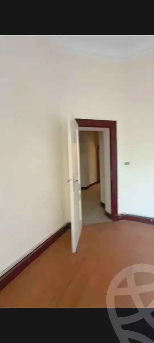 https://aqarmap.com.eg/en/listing/7035991-for-rent-cairo-downtown-kasr-el-neel-nile-corniche-st