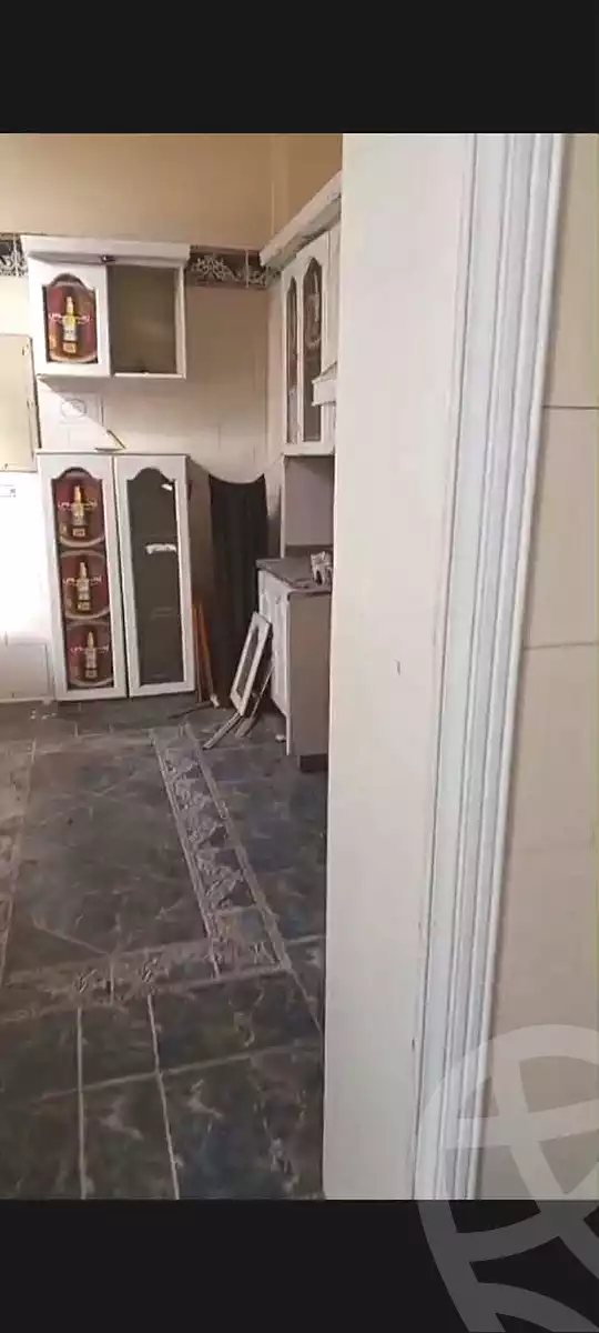 https://aqarmap.com.eg/en/listing/7036002-for-rent-cairo-downtown-el-azbakya-el-gomhoreya-st