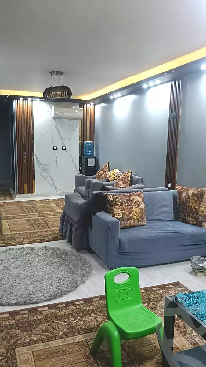 https://aqarmap.com.eg/en/listing/7036259-for-sale-cairo-helwan-ahmed-enci-st
