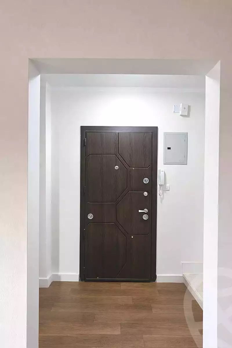 https://aqarmap.com.eg/ar/listing/7036765-for-sale-cairo-6th-of-october-el-hay-el-motamyz