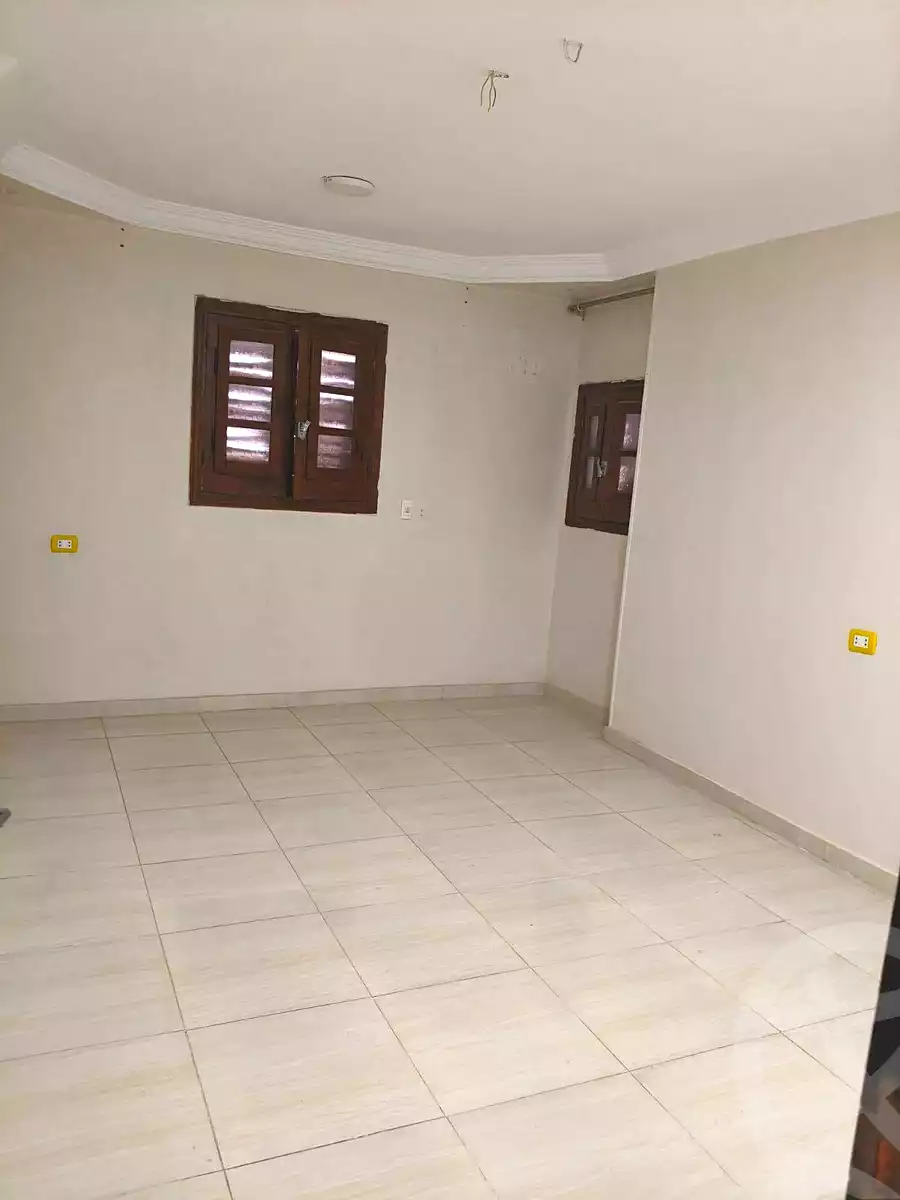 https://aqarmap.com.eg/ar/listing/7037261-for-sale-cairo-helwan-el-shareaa-el-sharby-st