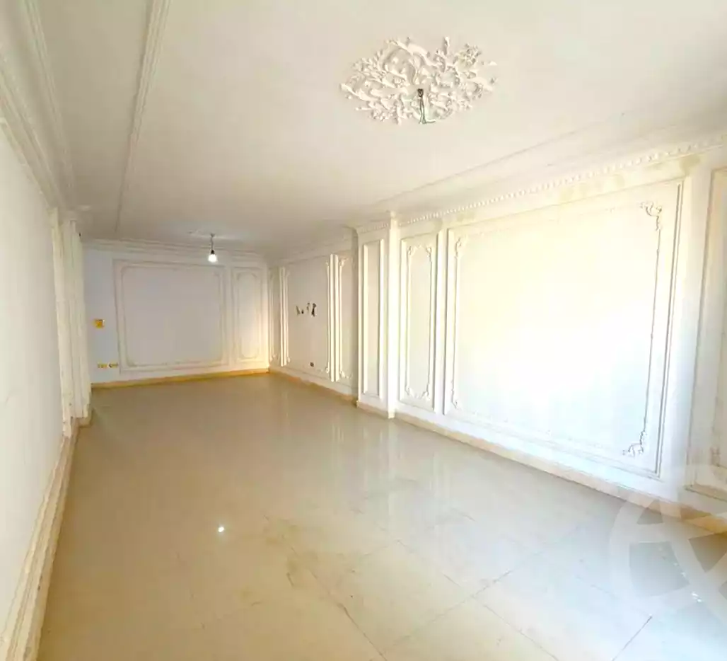https://aqarmap.com.eg/ar/listing/7038825-for-sale-alexandria-ganaklis-shr-mrtdy-bsh