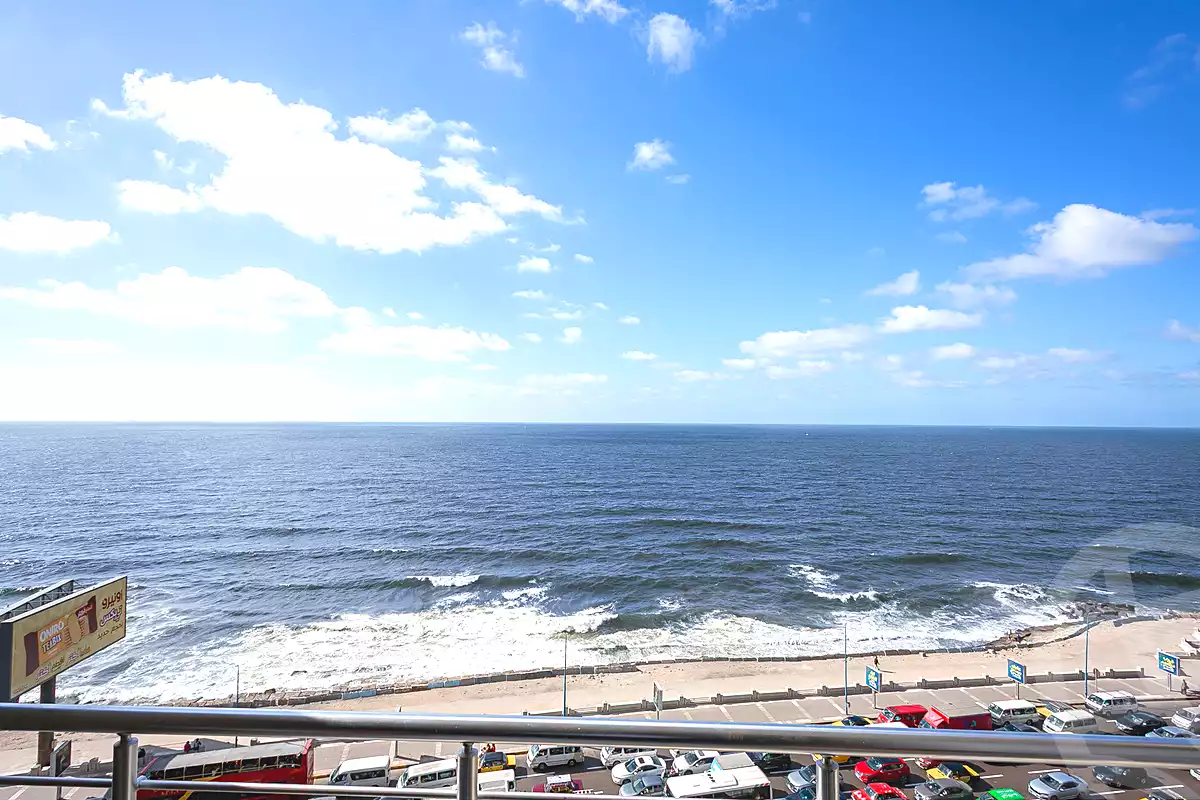 https://aqarmap.com.eg/ar/listing/7039508-for-sale-alexandria-camp-cesar-el-gaish-rd