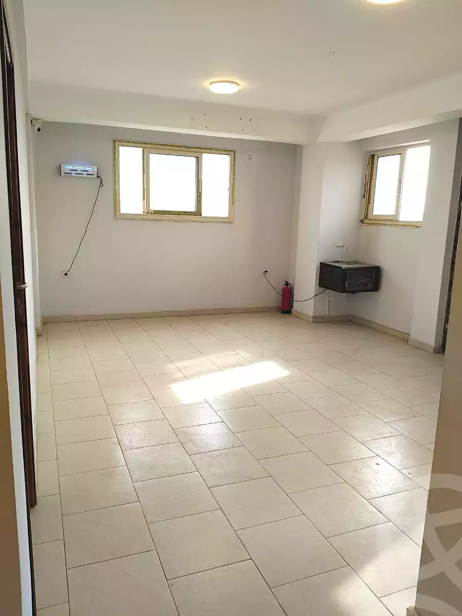 https://aqarmap.com.eg/ar/listing/7039638-for-rent-cairo-new-cairo-el-maantiqah-el-sinaiyyah