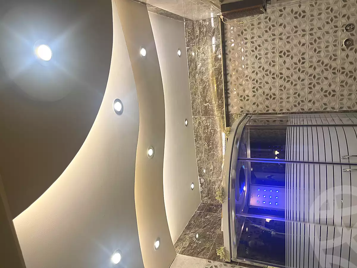https://aqarmap.com.eg/ar/listing/7023634-for-sale-cairo-new-cairo-first-settlement-neighbourhood-8-mahmoud-riad-st