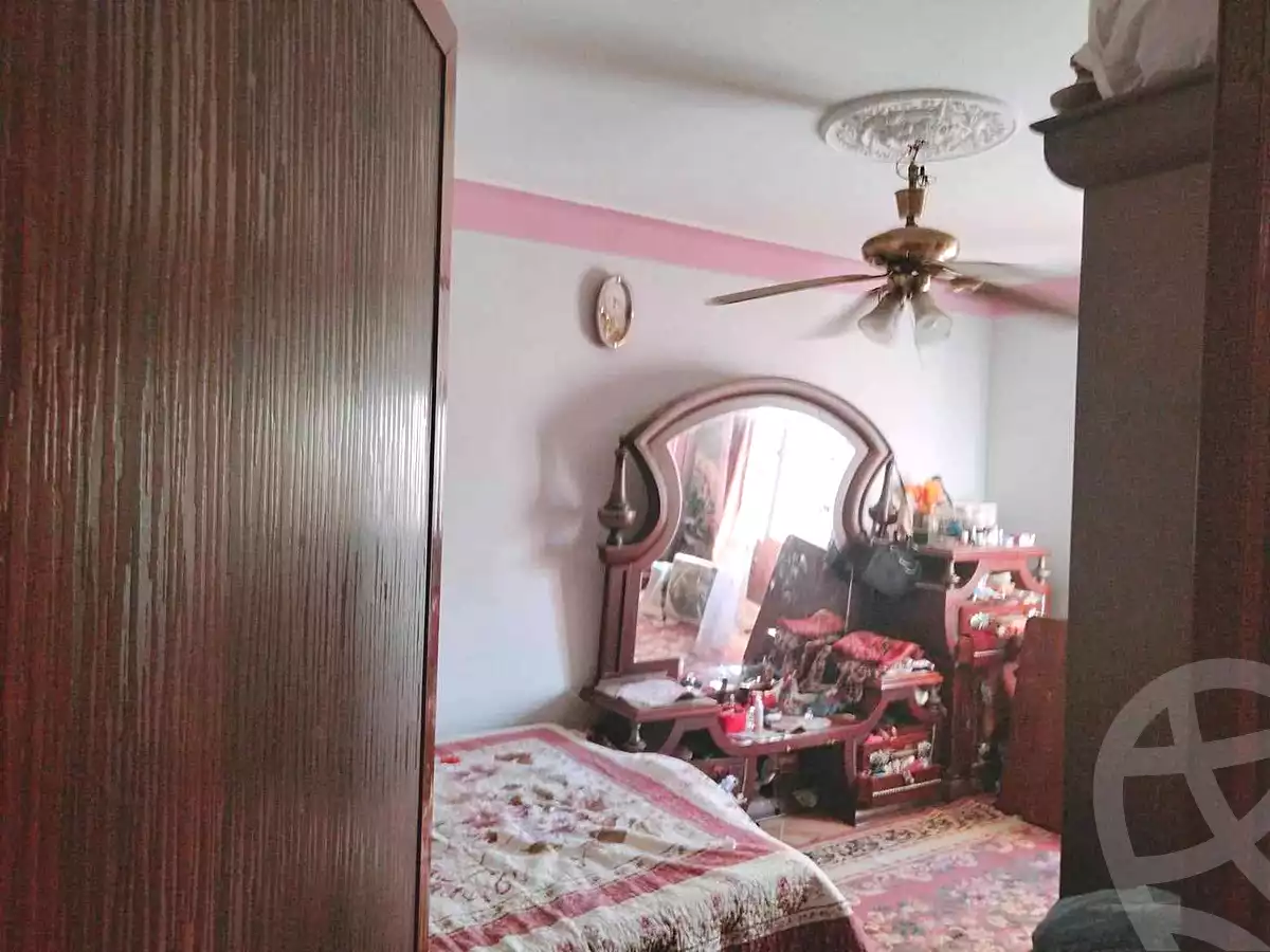 https://aqarmap.com.eg/en/listing/7039878-for-sale-alexandria-al-agamy-el-hanouvel-radwan-st