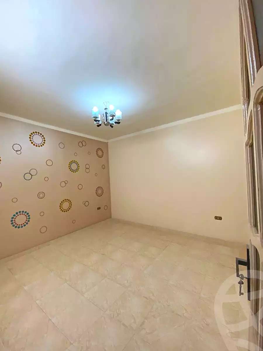 https://aqarmap.com.eg/en/listing/7040353-for-sale-qalyubia-banha-city-banha-city-farid-nada-st