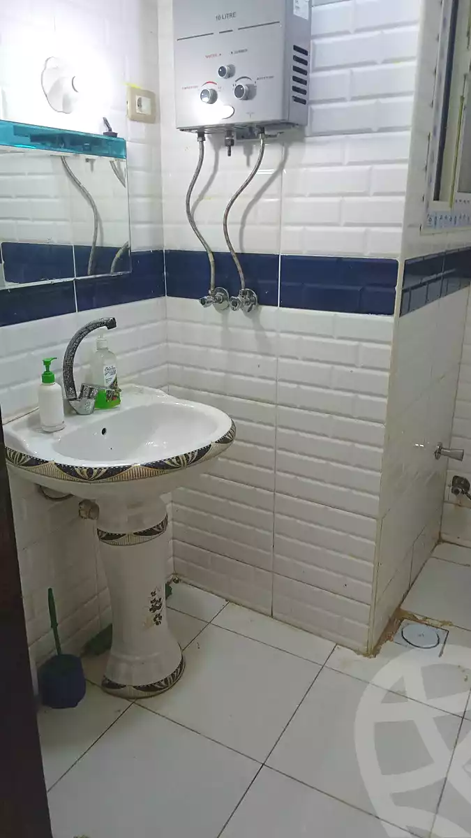 https://aqarmap.com.eg/en/listing/7040795-for-rent-cairo-elnozha-Streettt-27