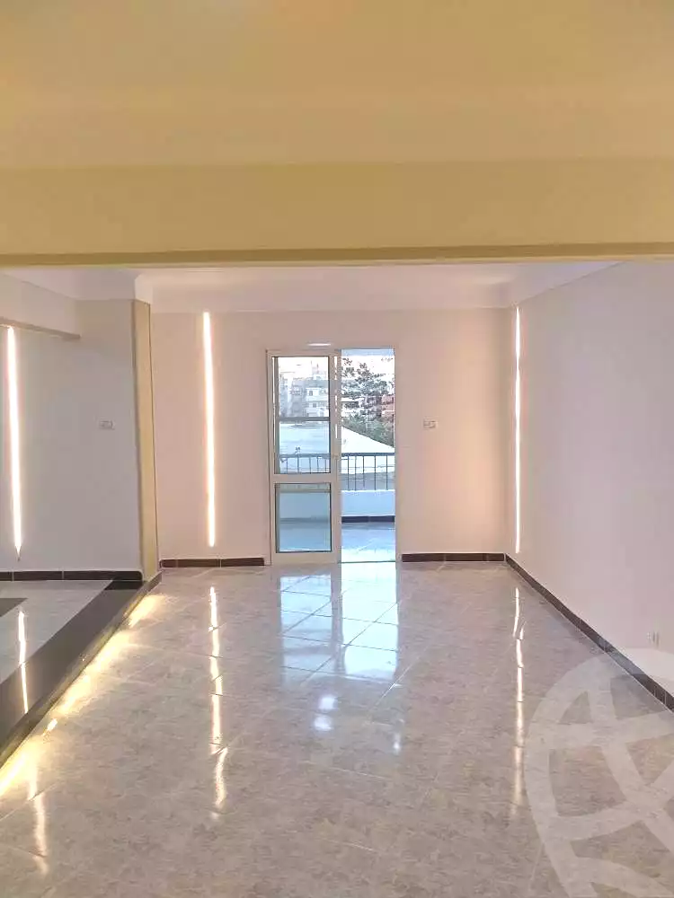 https://aqarmap.com.eg/ar/listing/7040985-for-sale-alexandria-al-agamy-el-hanouvel-al-haded-we-al-soulb-st