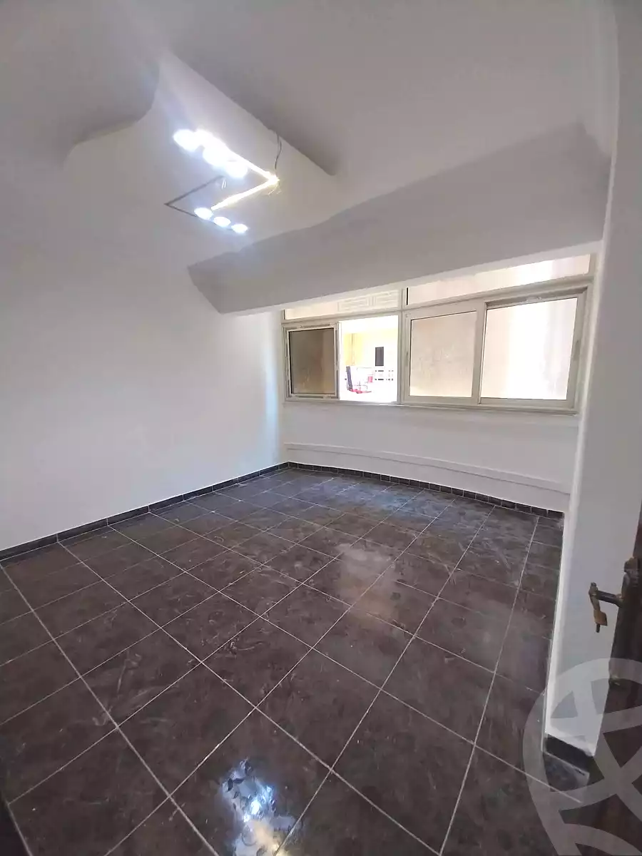 https://aqarmap.com.eg/ar/listing/7041067-for-sale-alexandria-miami-kaad-assrab-al-bhar-st