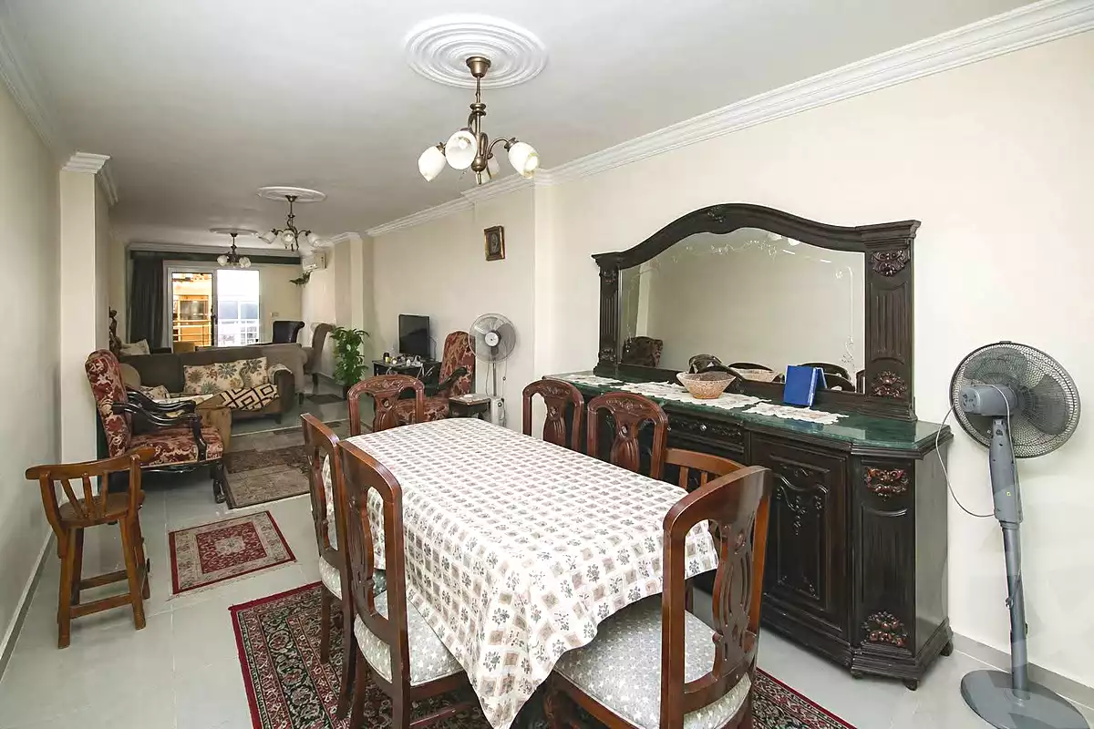 https://aqarmap.com.eg/ar/listing/7041303-for-sale-alexandria-moharram-bey-moharram-bek-st
