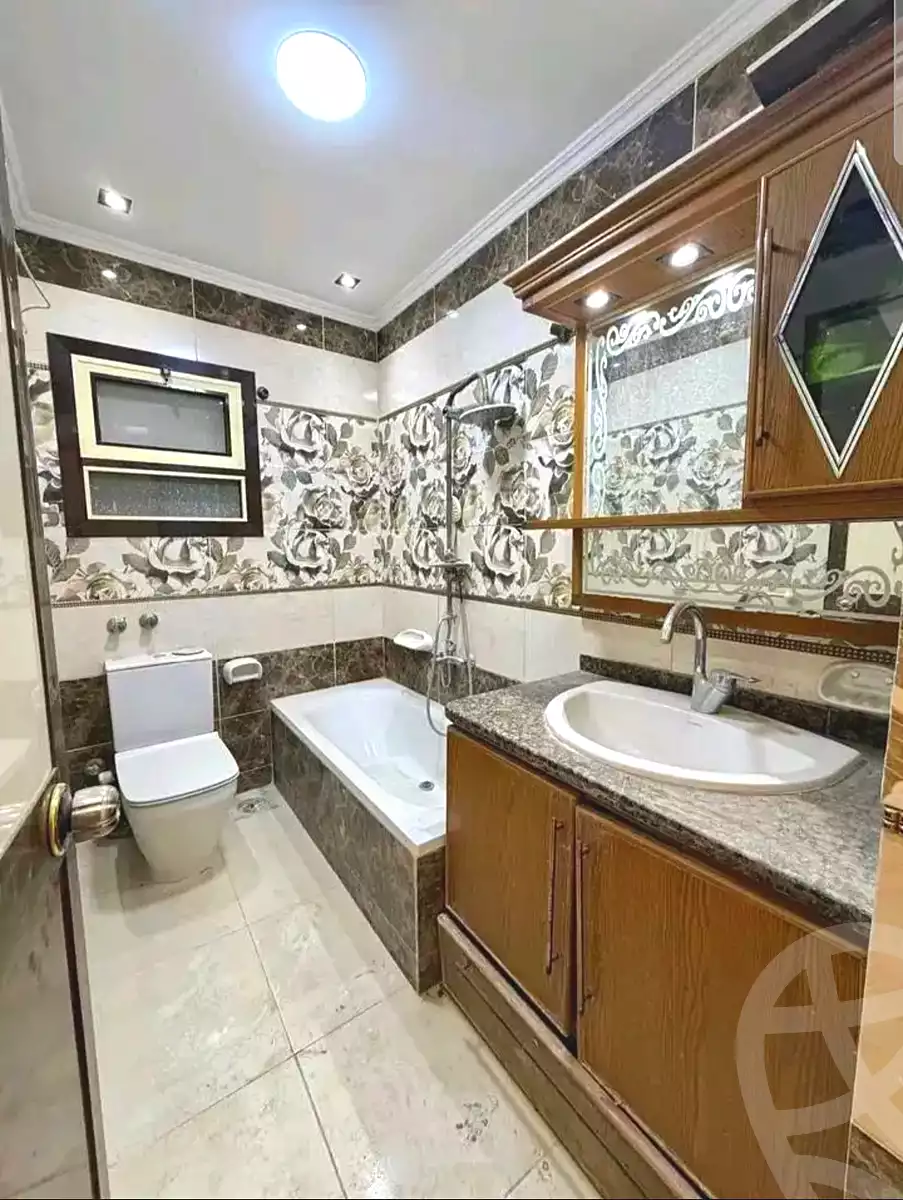 https://aqarmap.com.eg/en/listing/7041343-for-sale-alexandria-al-agamy-lbytsh-el-reyad-st