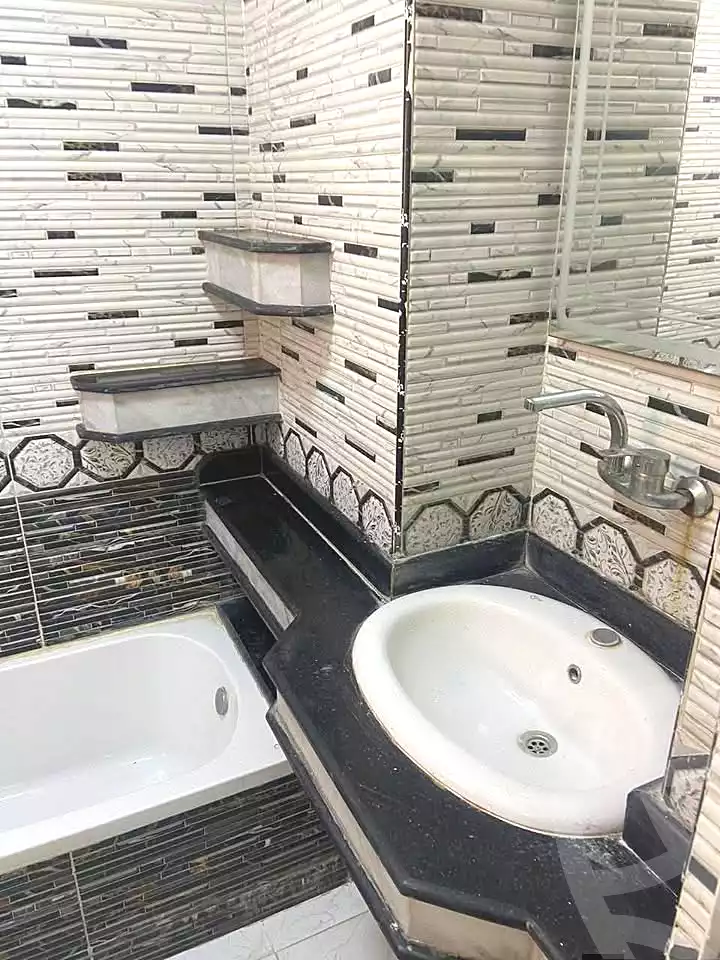 https://aqarmap.com.eg/ar/listing/7041355-for-sale-alexandria-sydy-bshr-sydy-bshr-bhry