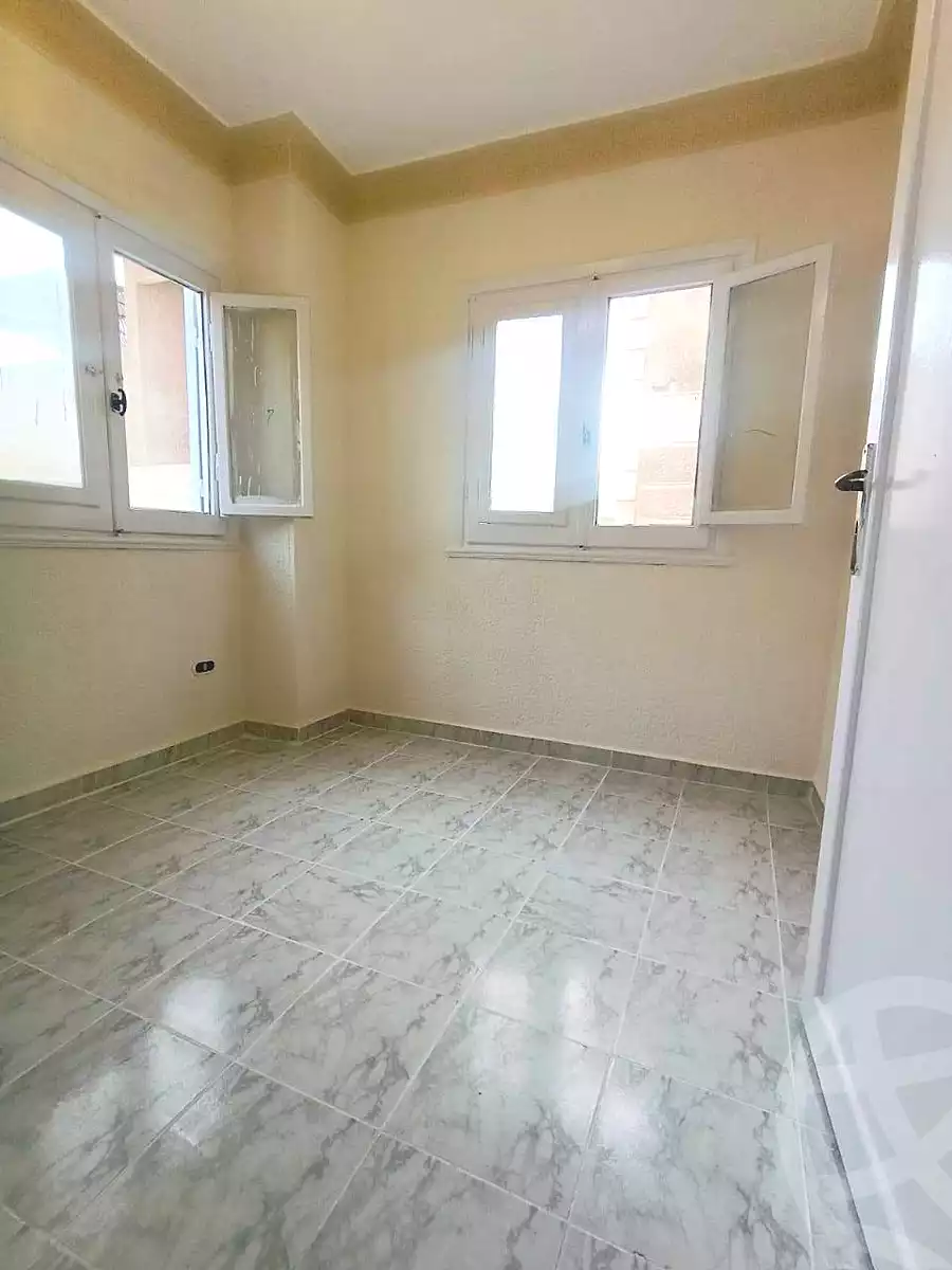 https://aqarmap.com.eg/ar/listing/7041376-for-sale-alexandria-al-agamy-shataa-el-nakheel-street-10