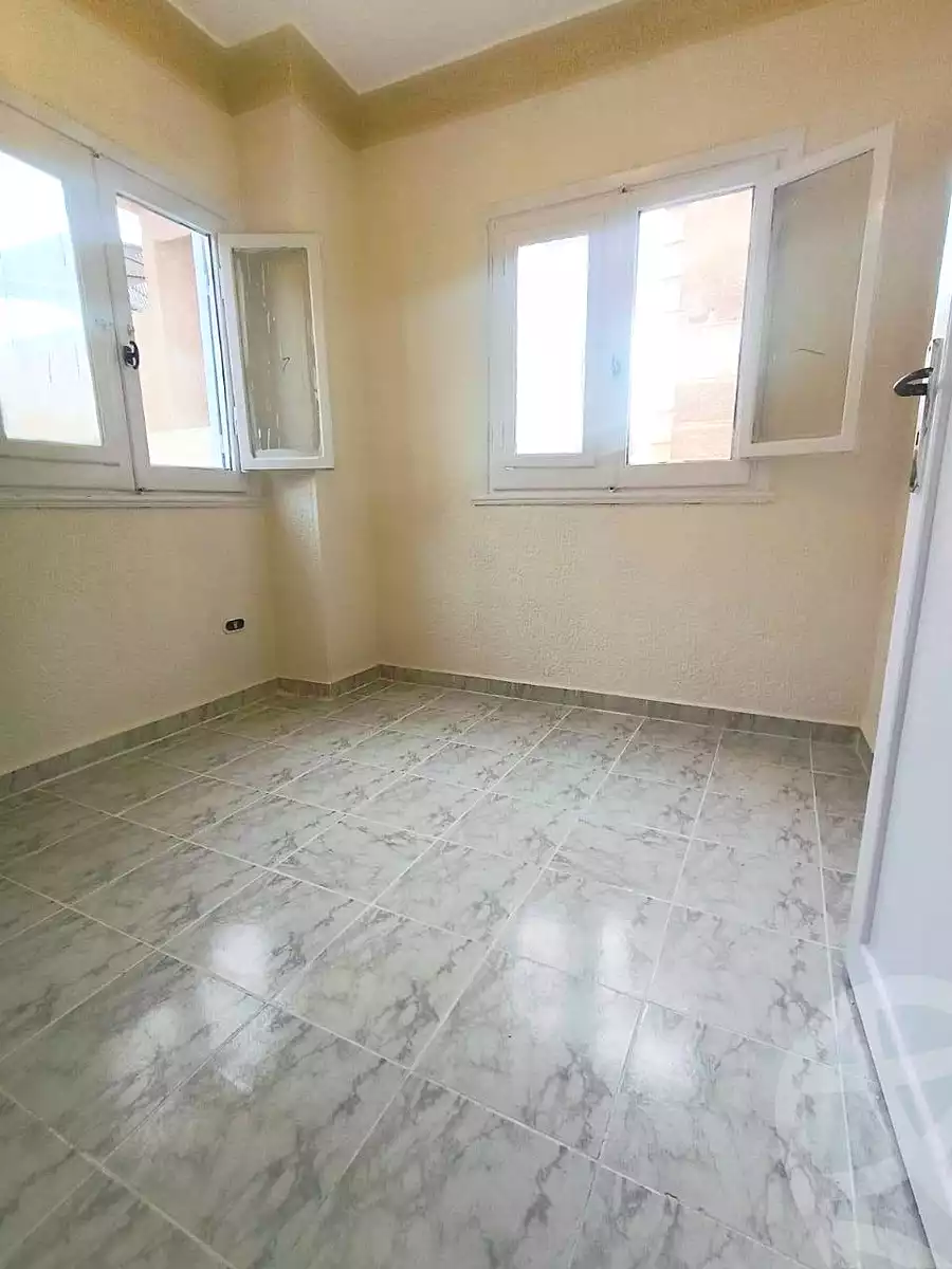 https://aqarmap.com.eg/ar/listing/7041376-for-sale-alexandria-al-agamy-shataa-el-nakheel-street-10