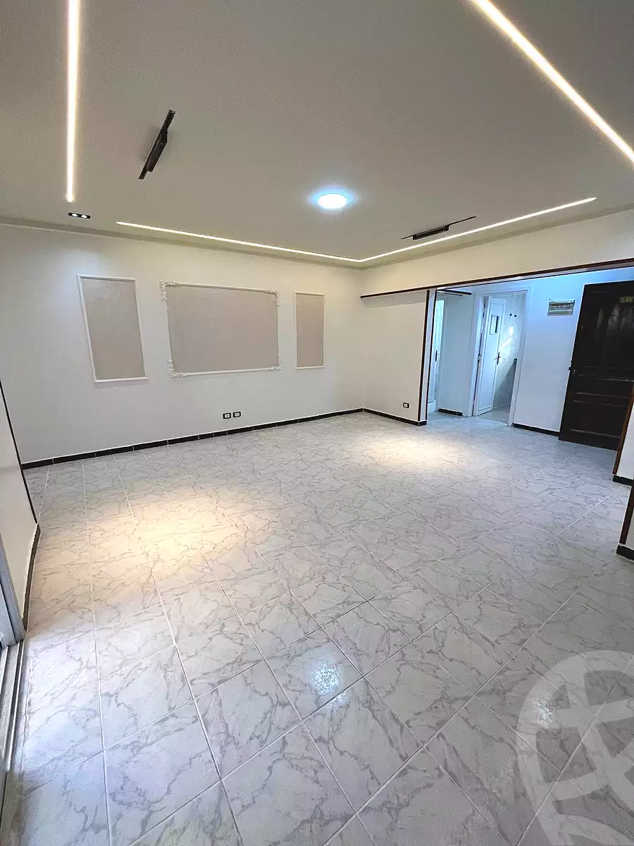 https://aqarmap.com.eg/ar/listing/7041391-for-sale-alexandria-al-agamy-shataa-el-nakheel