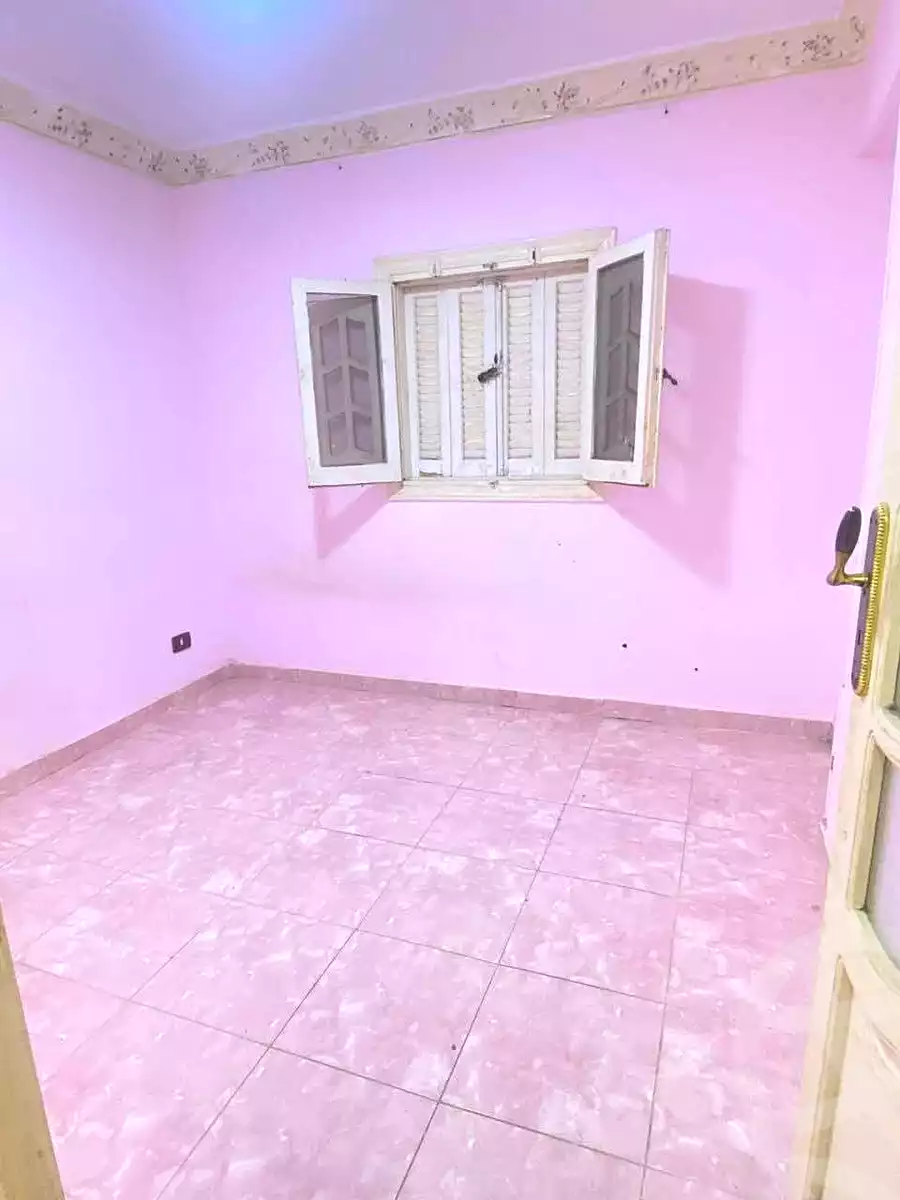 https://aqarmap.com.eg/en/listing/7041986-for-sale-alexandria-al-agamy-el-hanouvel-el-salam-st