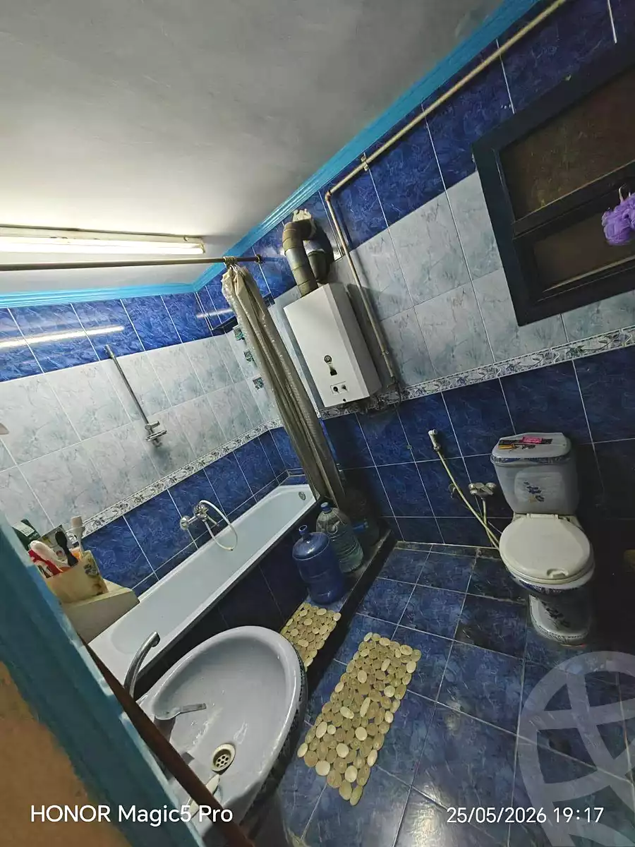 https://aqarmap.com.eg/ar/listing/7042032-for-sale-cairo-helwan-helwan-el-sharkeya-borhan-st