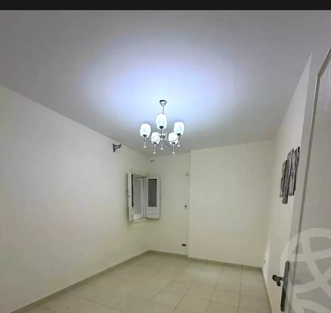 https://aqarmap.com.eg/en/listing/7042071-for-sale-alexandria-camp-cesar-famous-st