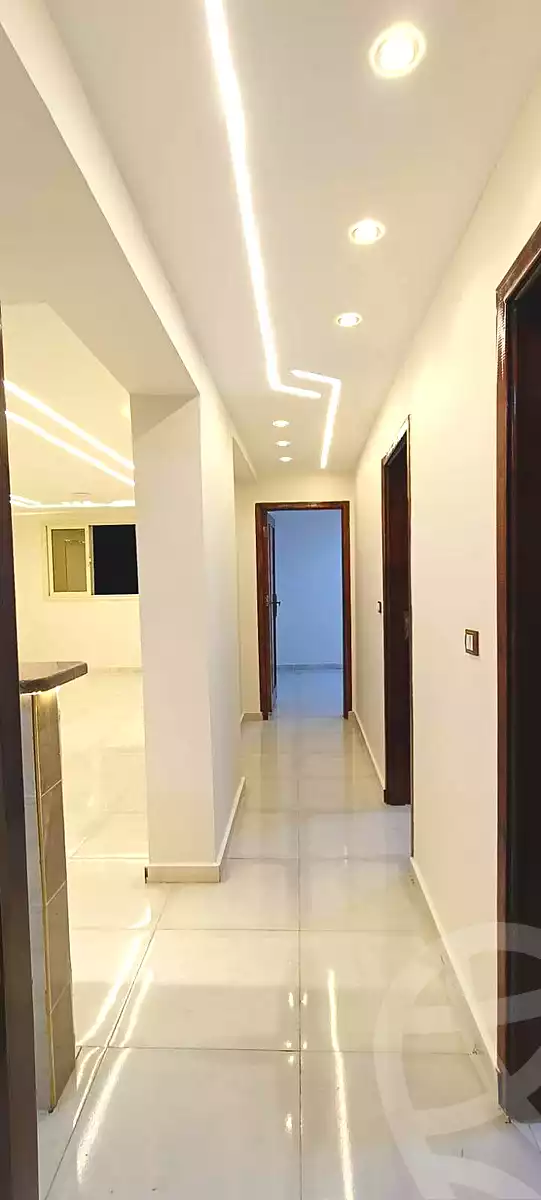 https://aqarmap.com.eg/en/listing/7042384-for-sale-cairo-helwan-hadayek-helwan-nile-corniche-st
