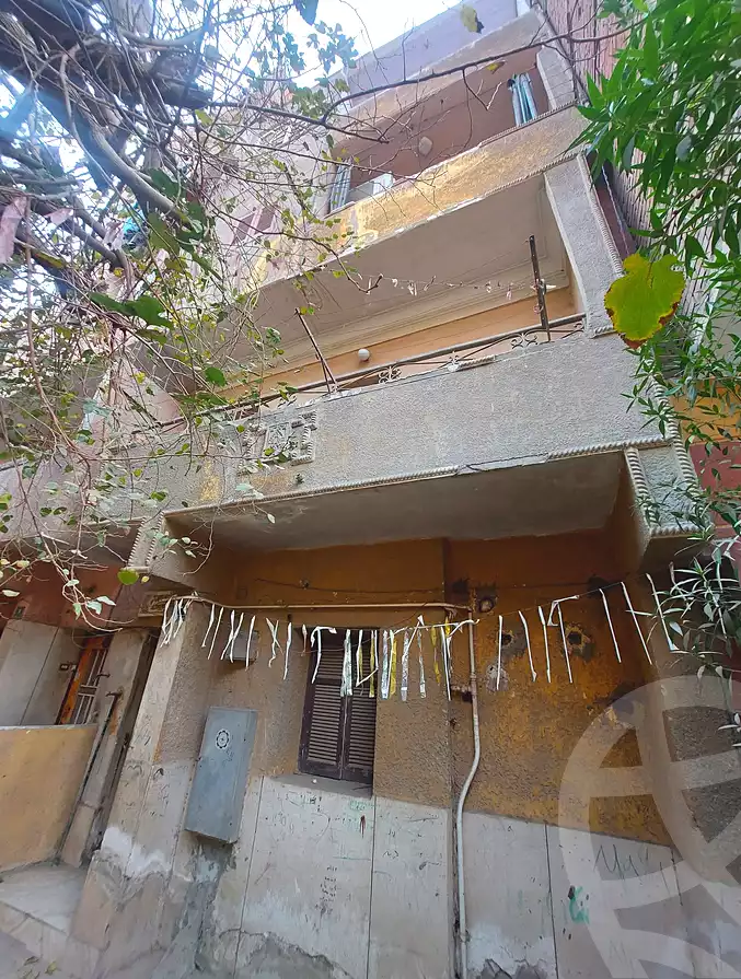 https://aqarmap.com.eg/ar/listing/7042425-for-sale-cairo-helwan-el-shareaa-el-sharby-st