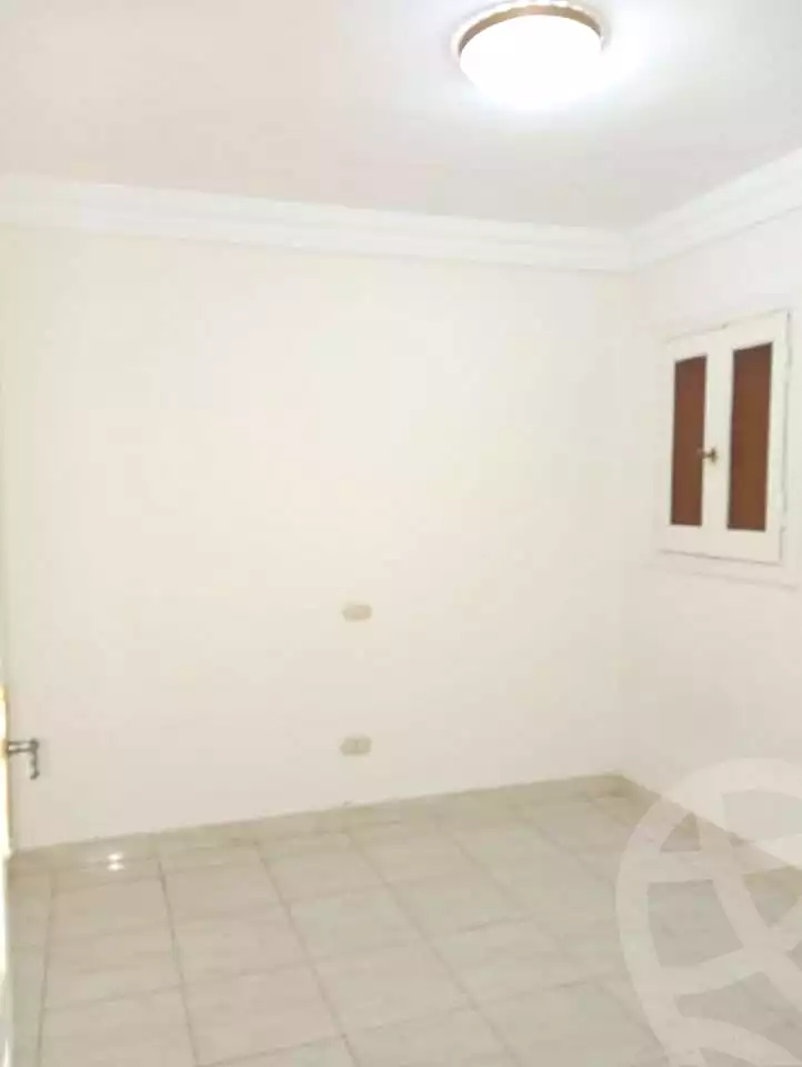 https://aqarmap.com.eg/ar/listing/7042565-for-sale-alexandria-sydy-bshr-sydy-bshr-bhry-shr-khld-bn-lwlyd