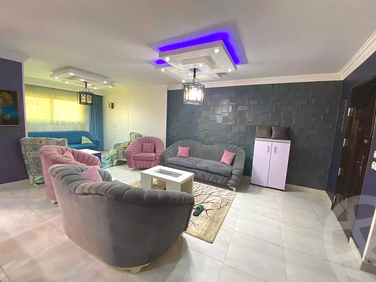 https://aqarmap.com.eg/en/listing/7042636-for-sale-cairo-helwan-hadayek-helwan-nile-corniche-st