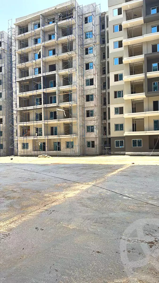 https://aqarmap.com.eg/ar/listing/7043154-for-sale-cairo-new-administrative-capital-r7-la-capitale
