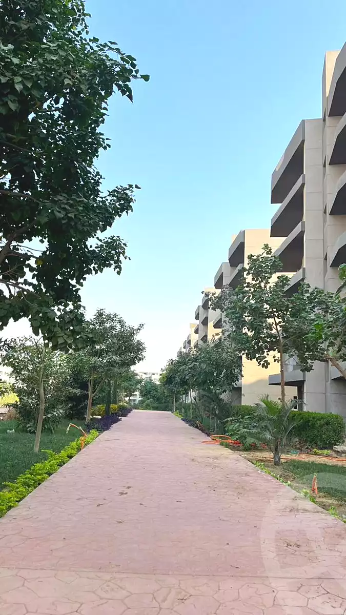 https://aqarmap.com.eg/ar/listing/7043280-for-sale-cairo-new-cairo-lmstqbl-syty-compounds-zyzyny-lmstqbl-rdk-llttwyr
