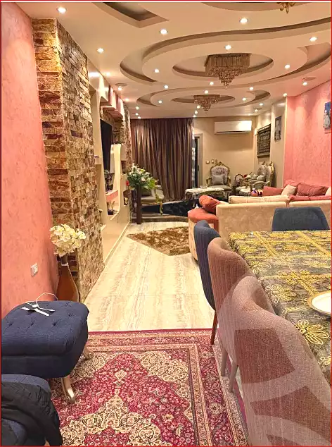 https://aqarmap.com.eg/en/listing/7043295-for-sale-cairo-helwan-helwan-el-sharkeya-heidar-st
