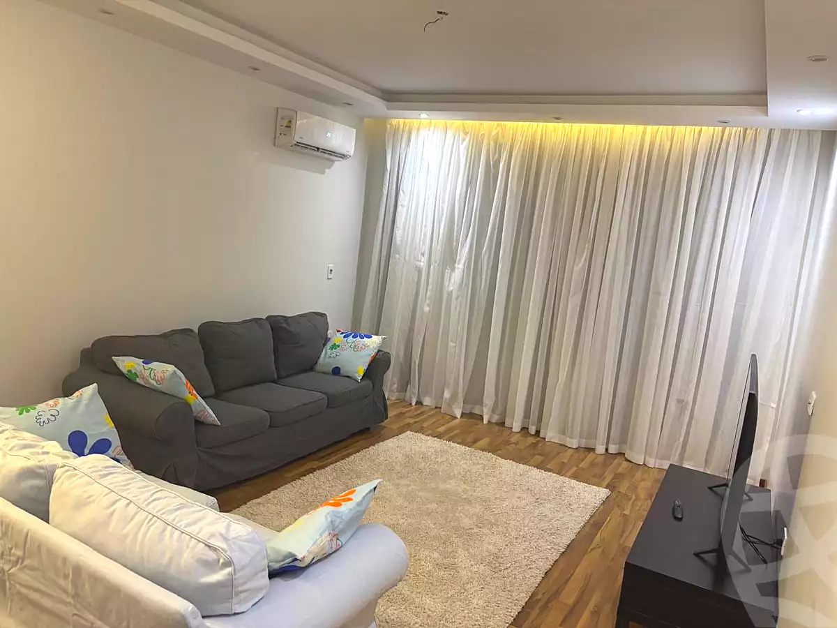 https://aqarmap.com.eg/en/listing/7043535-for-sale-cairo-new-cairo-compounds-hyde-park-centre-ville-hyde-park