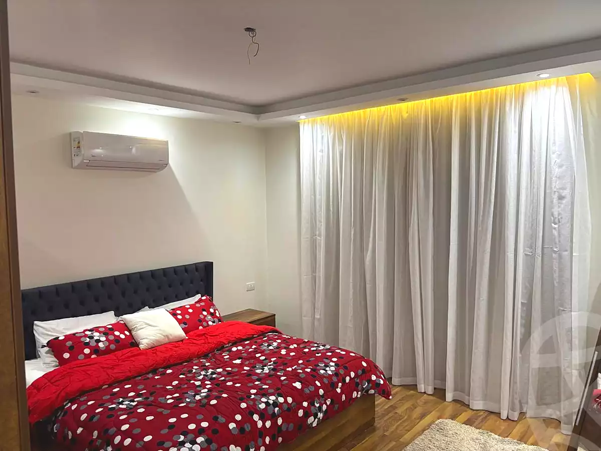 https://aqarmap.com.eg/ar/listing/7043601-for-rent-cairo-new-cairo-compounds-hyde-park-centre-ville-hyde-park