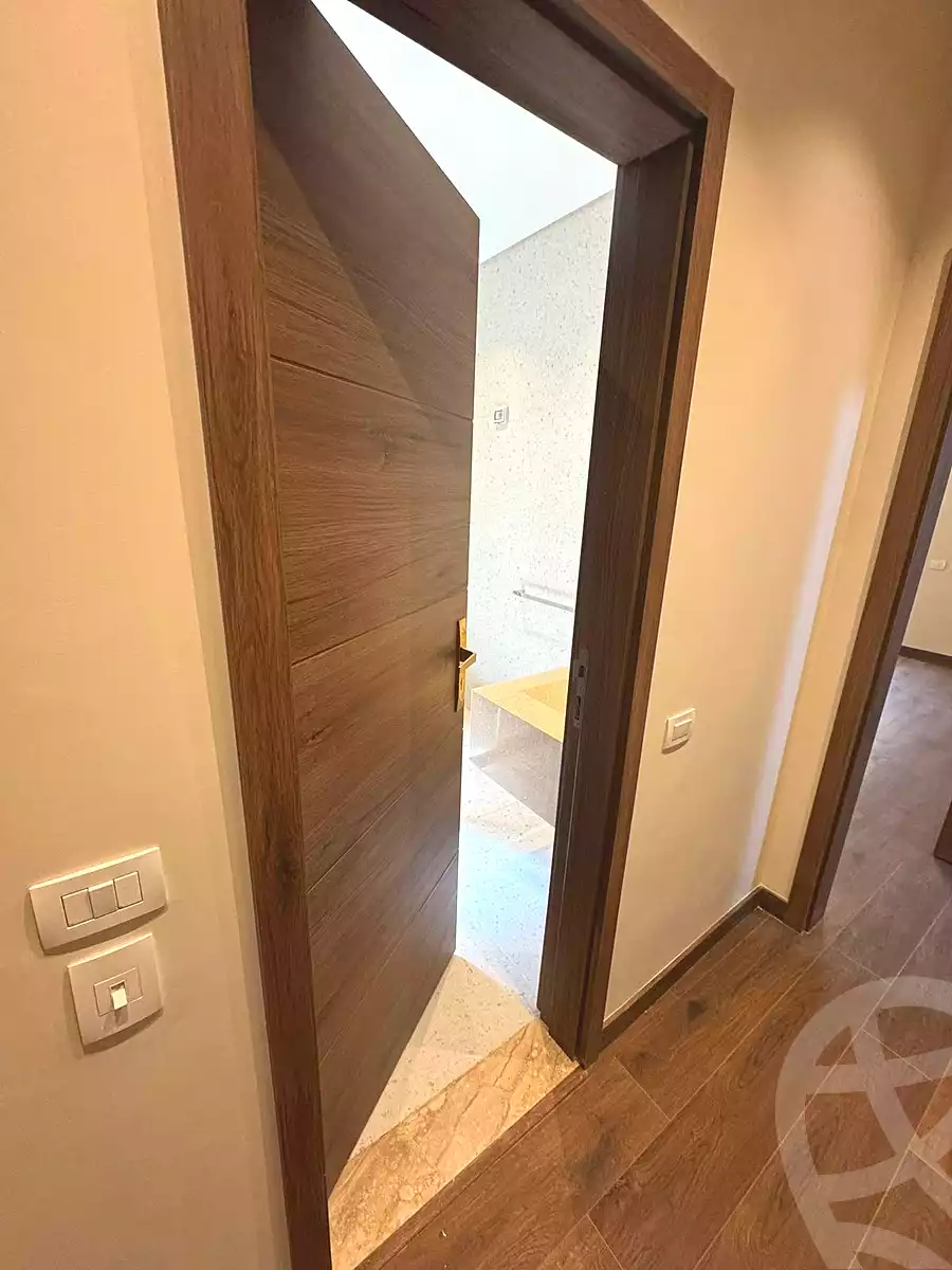 https://aqarmap.com.eg/ar/listing/7043975-for-rent-cairo-new-cairo-first-settlement-mhwr-mstfy-kml