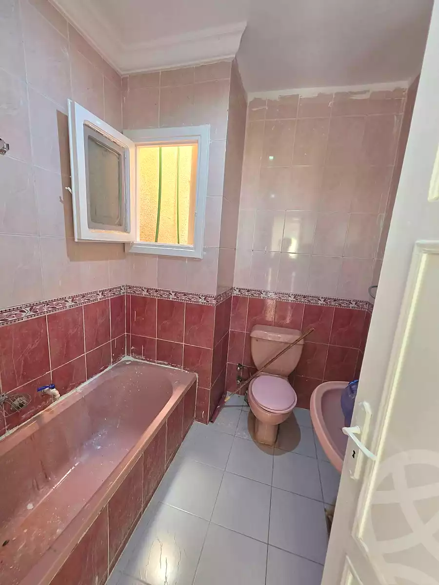 https://aqarmap.com.eg/ar/listing/7044417-for-sale-alexandria-al-agamy-shataa-el-nakheel