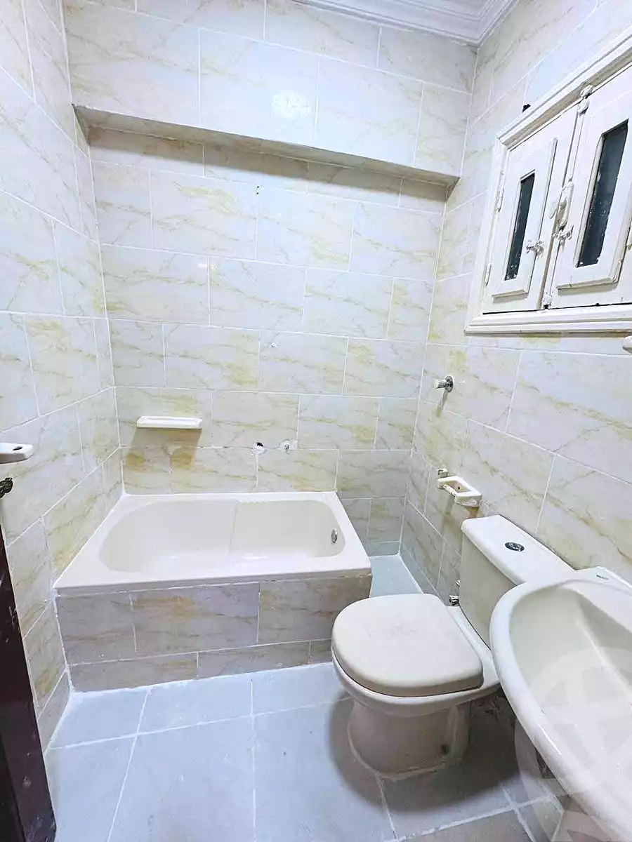 https://aqarmap.com.eg/en/listing/7045131-for-sale-alexandria-al-agamy