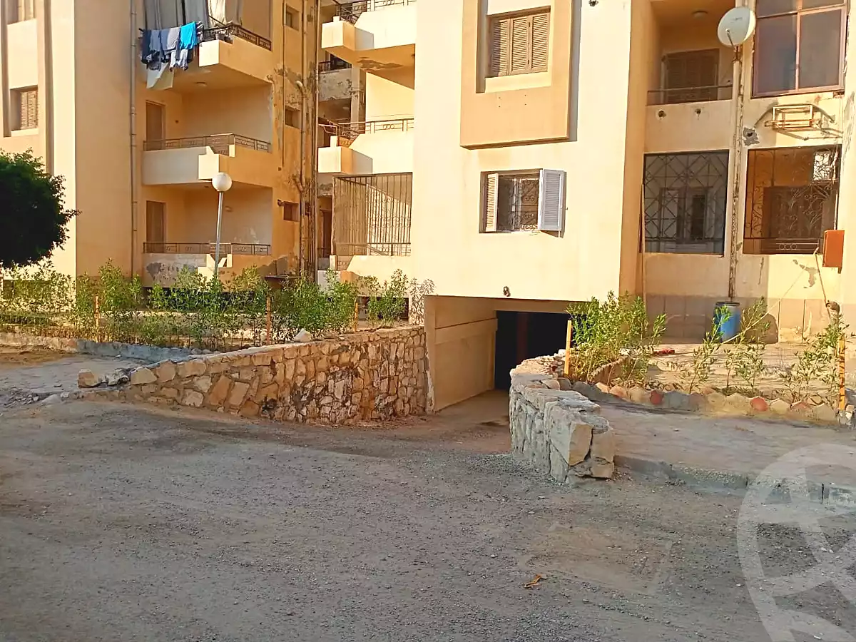 https://aqarmap.com.eg/en/listing/7045675-for-rent-cairo-new-cairo-compounds-la-rose