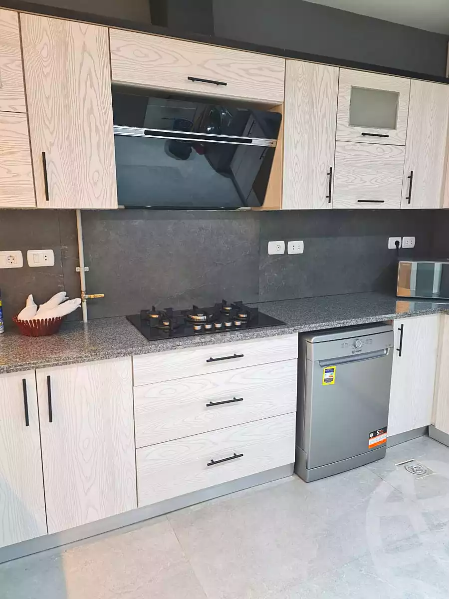 https://aqarmap.com.eg/en/listing/7045766-for-rent-cairo-new-cairo-compounds-lakeview-residence