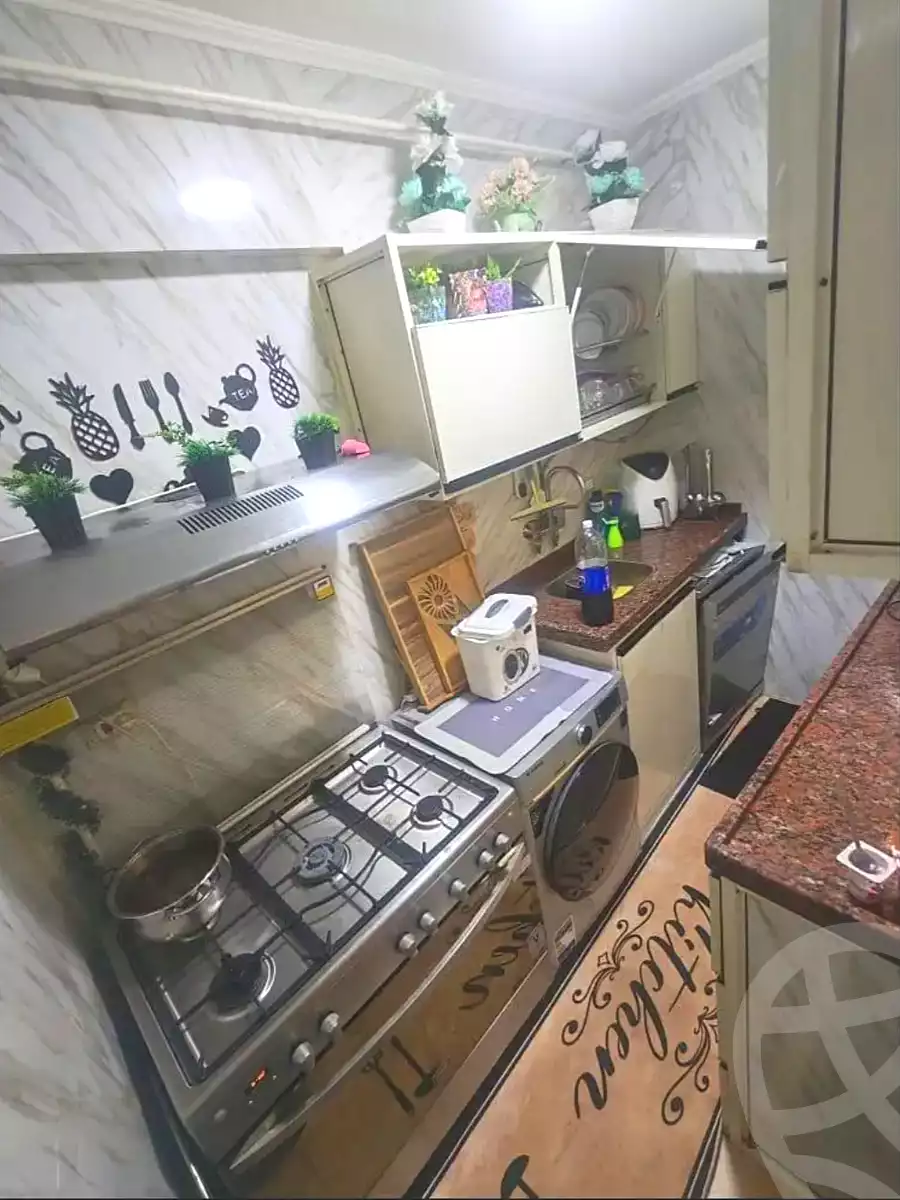 https://aqarmap.com.eg/en/listing/7046079-for-sale-alexandria-al-agamy-el-hanouvel-yathreb-st