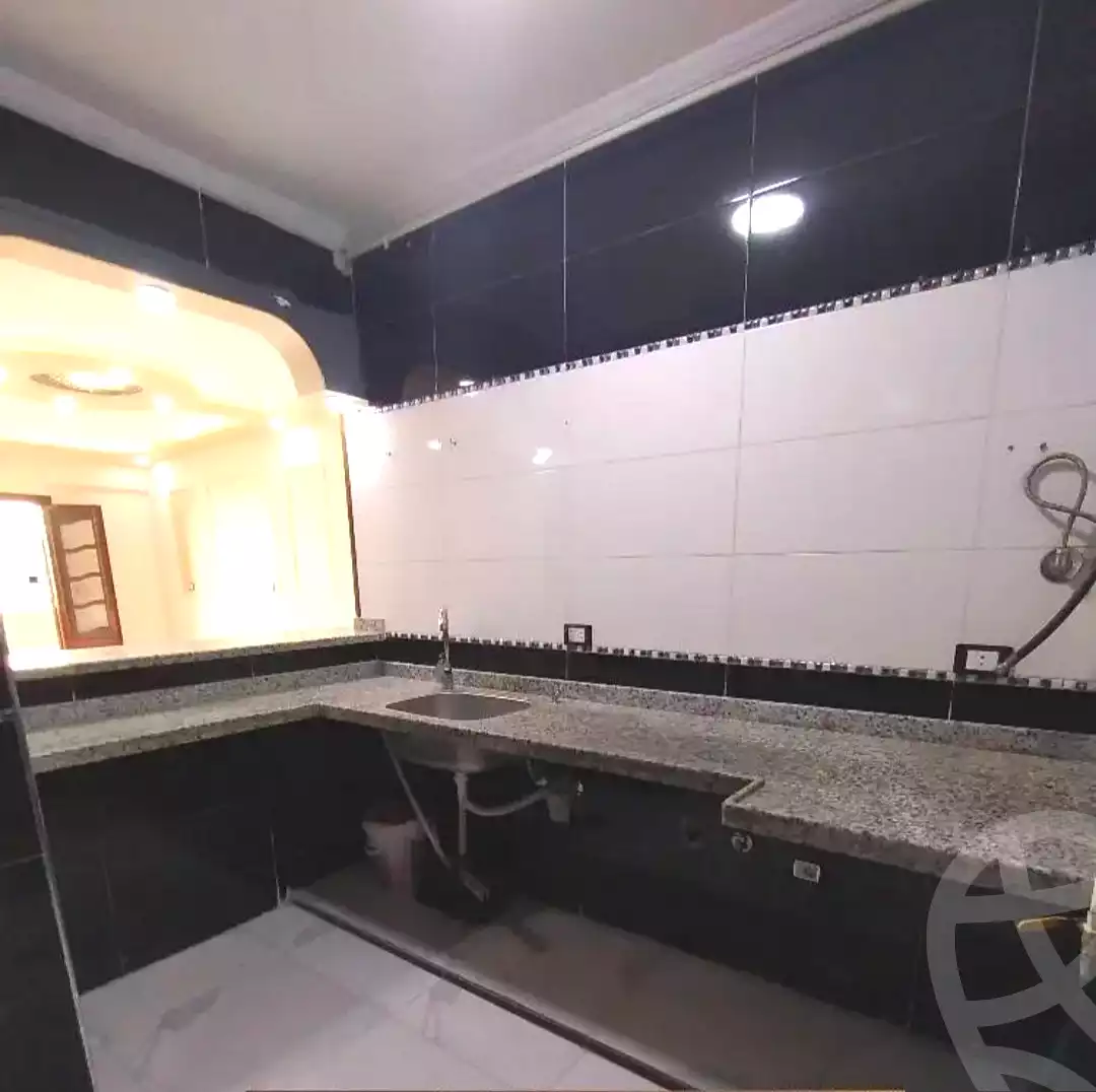 https://aqarmap.com.eg/ar/listing/7046182-for-sale-alexandria-lsywf-el-falki