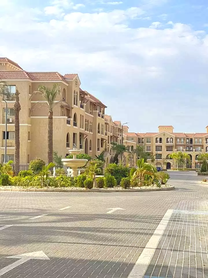https://aqarmap.com.eg/en/listing/7047178-for-sale-cairo-el-shorouk-compounds-maadi-view