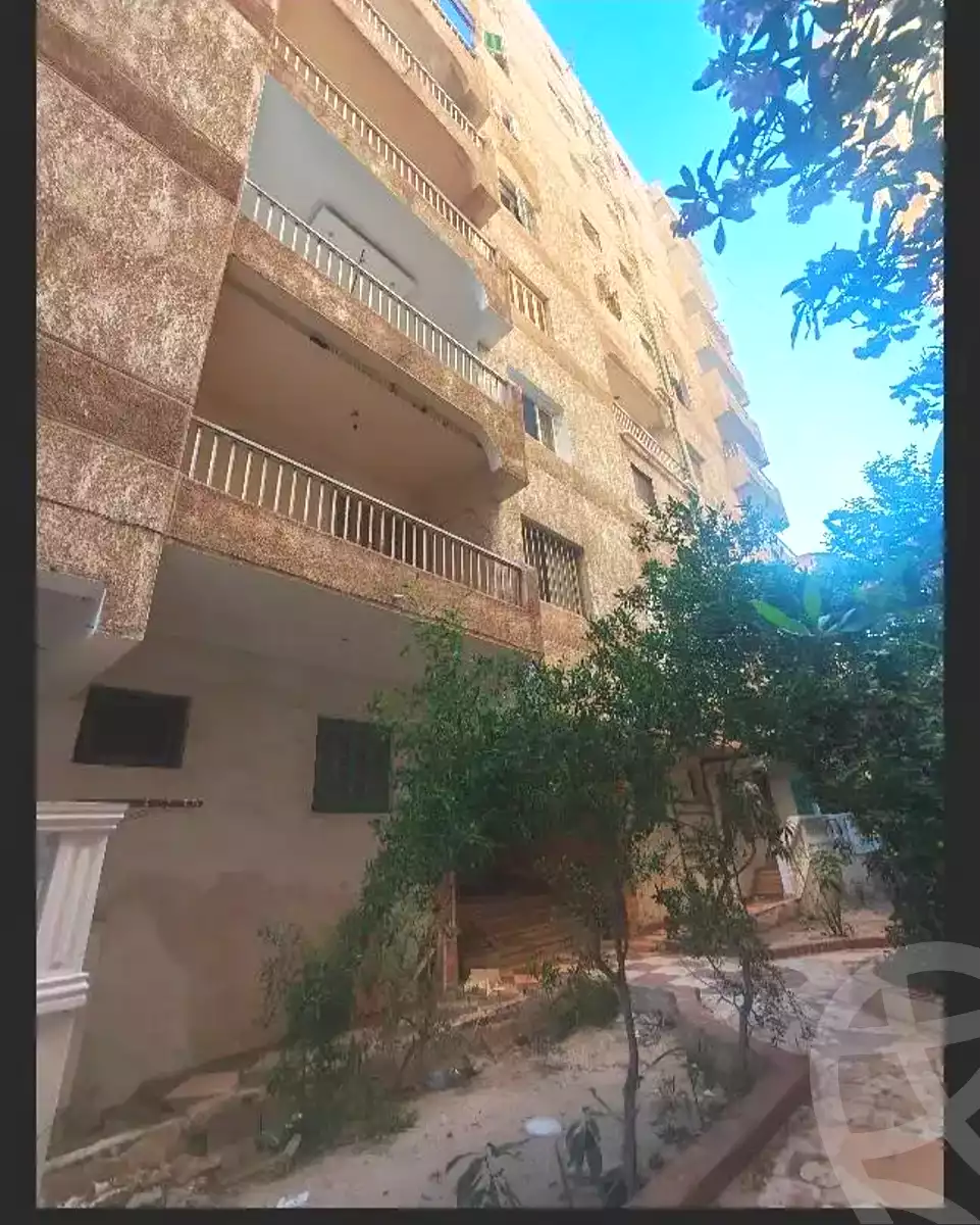 https://aqarmap.com.eg/ar/listing/7047527-for-sale-alexandria-al-agamy-el-hanouvel-el-shaheed-ahmed-hamdy-st
