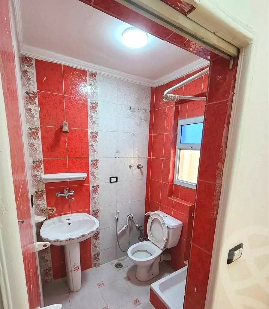 https://aqarmap.com.eg/en/listing/7047880-for-sale-alexandria-new-miami-mostafa-kamel-sttt
